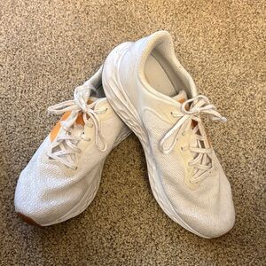 New Balance Fresh Foam Arishi Athletic shoes